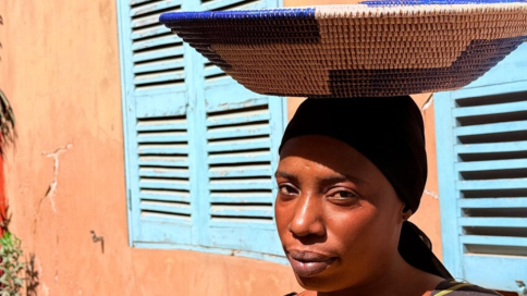 Volto di una donna locale a Saint Louis