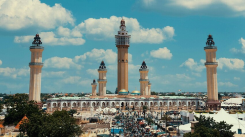 La monumentale Grande Moschea della città di Touba