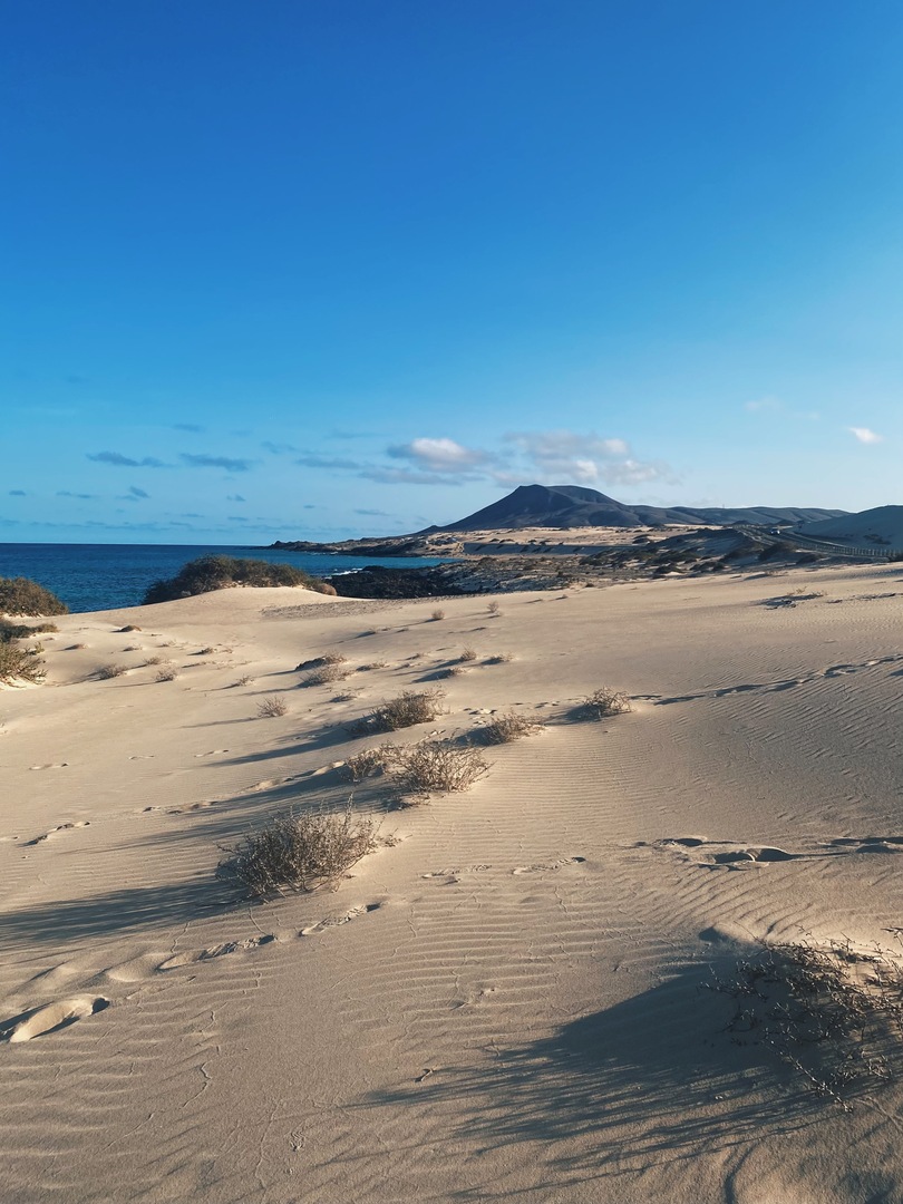 Dune sinuose del Parco Naturale di Corralejo a Fuerteventura