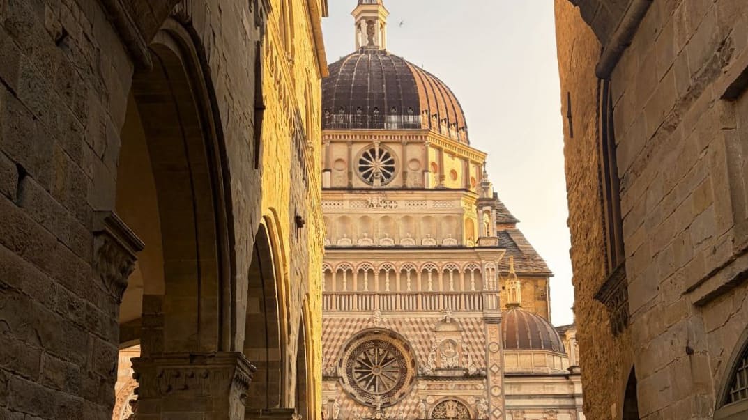 Dettaglio della facciata rinascimentale della Cappella Colleoni