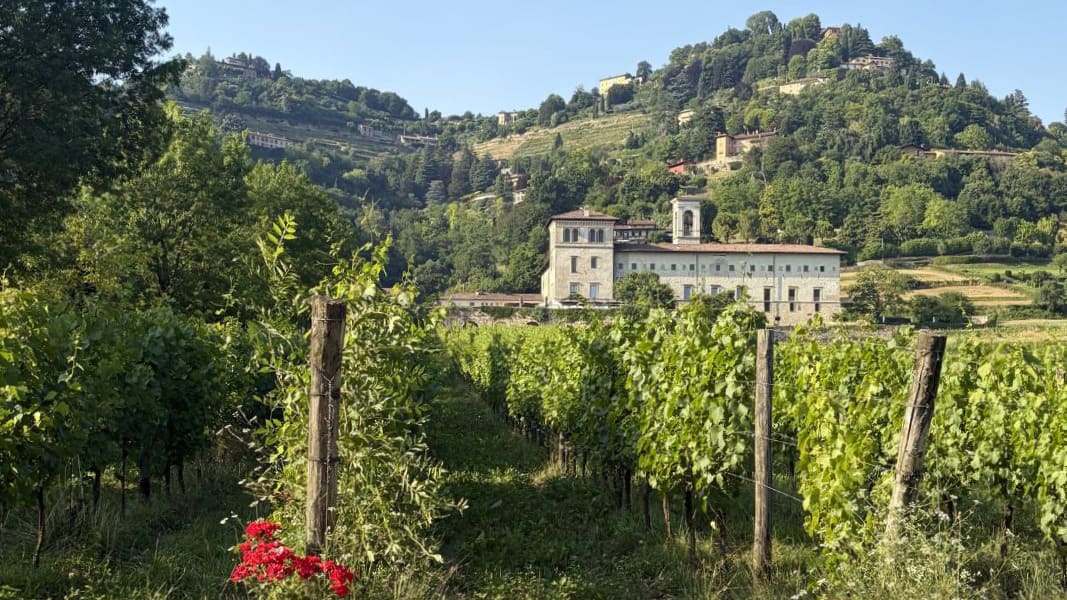 L'imponente architettura rurale del Monastero situato nella Valle di Astino