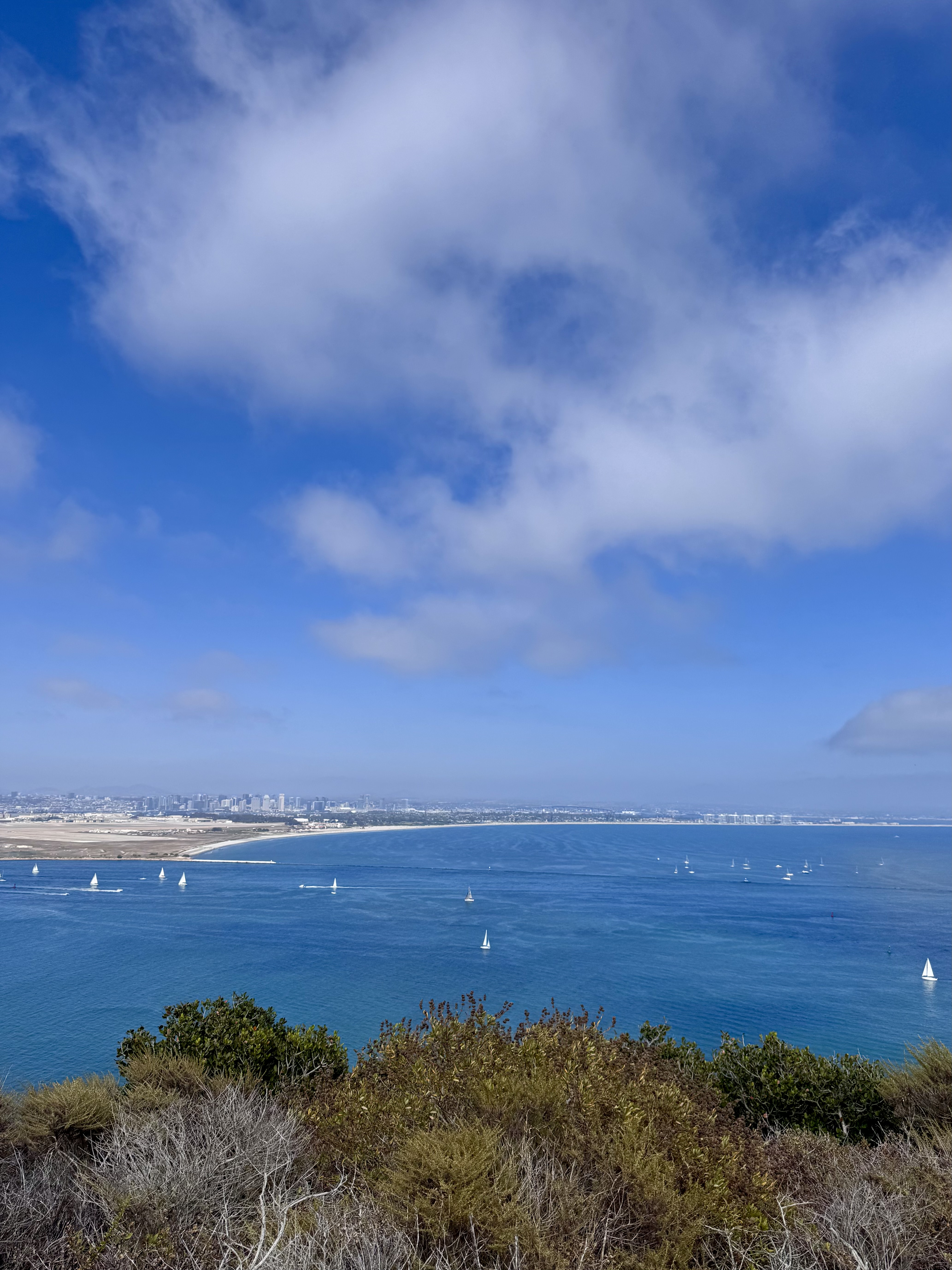 Spettacolare e limpida vista sull'Oceano Pacifico dal panoramico Cabrillo National Monument