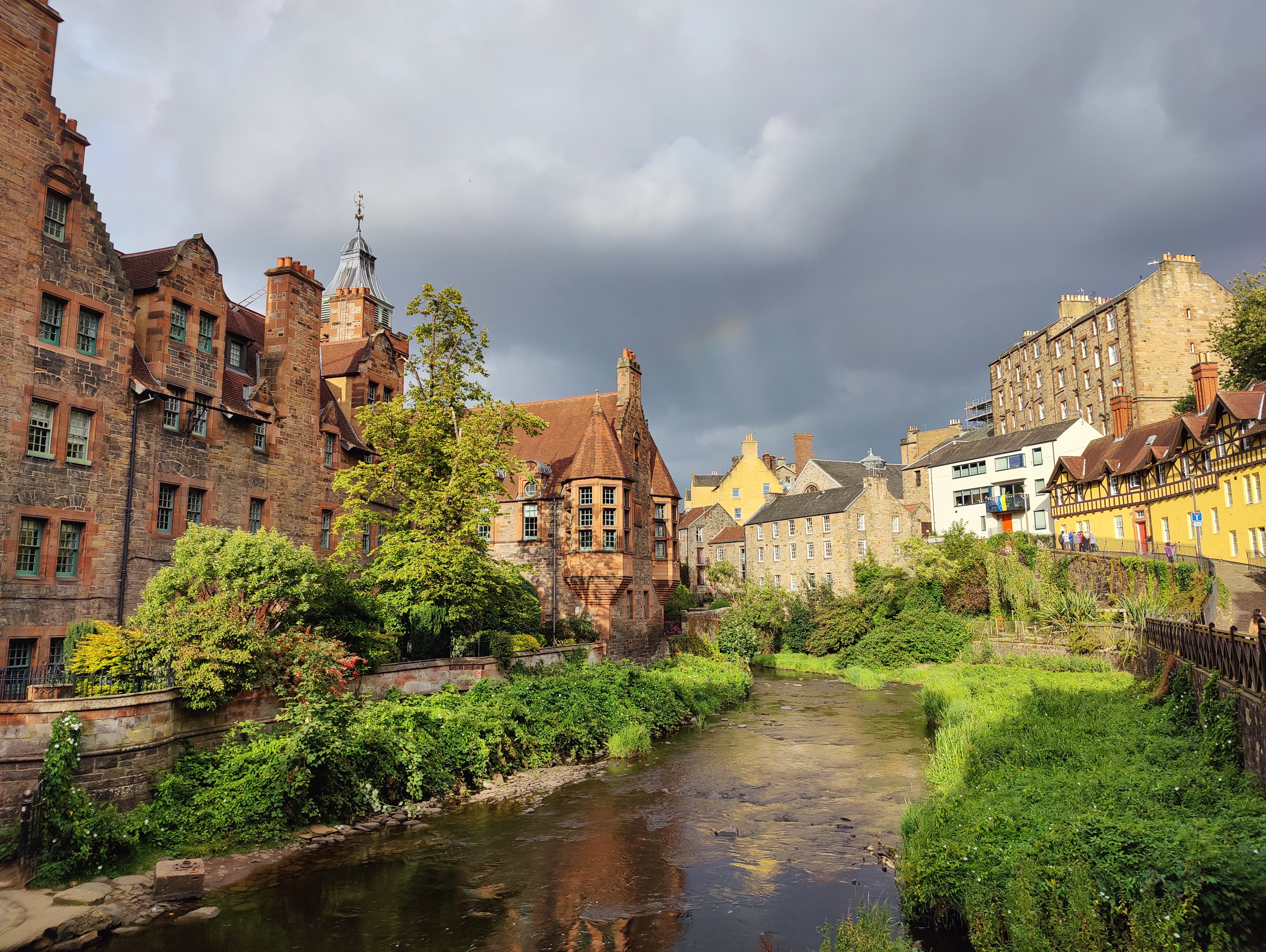 Scorci pittoreschi lungo il fiume al Dean Village