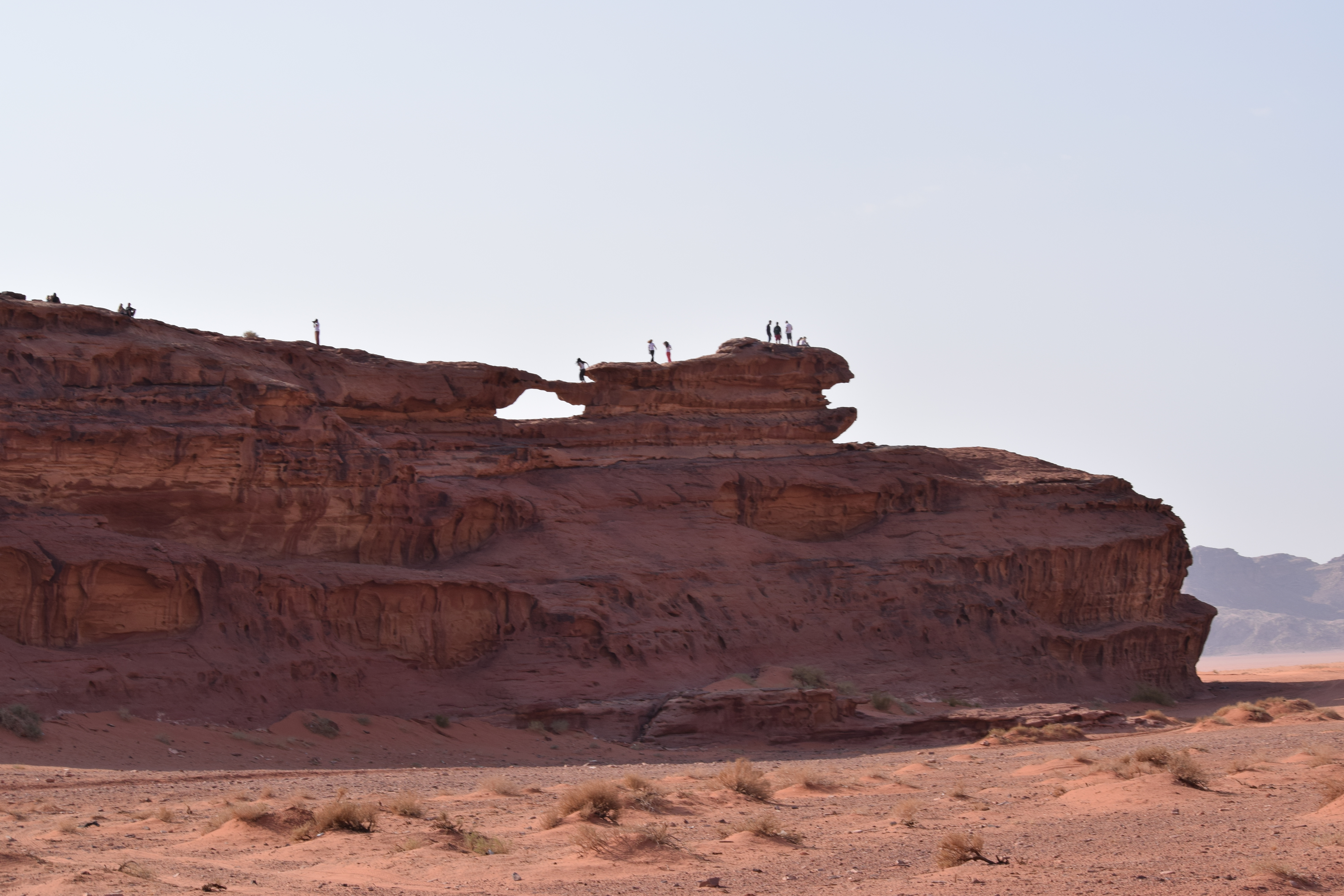 L'iconico arco di roccia Um Fruth Arch nel deserto