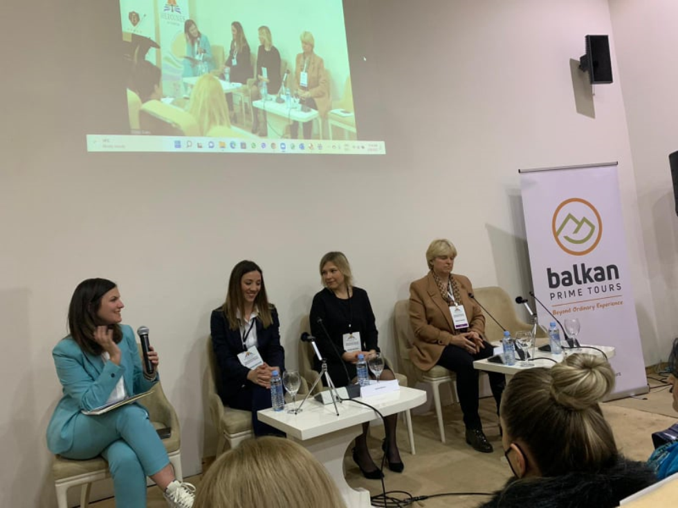 PRIMA CONFERENZA DELLE EROINE NEL TURISMO
